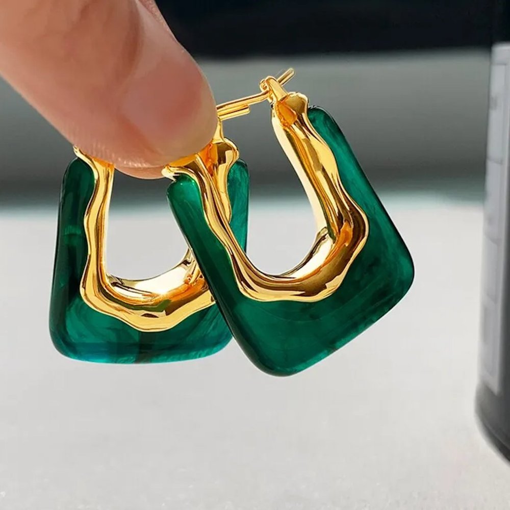 Green U-shape acrylic hoop earrings